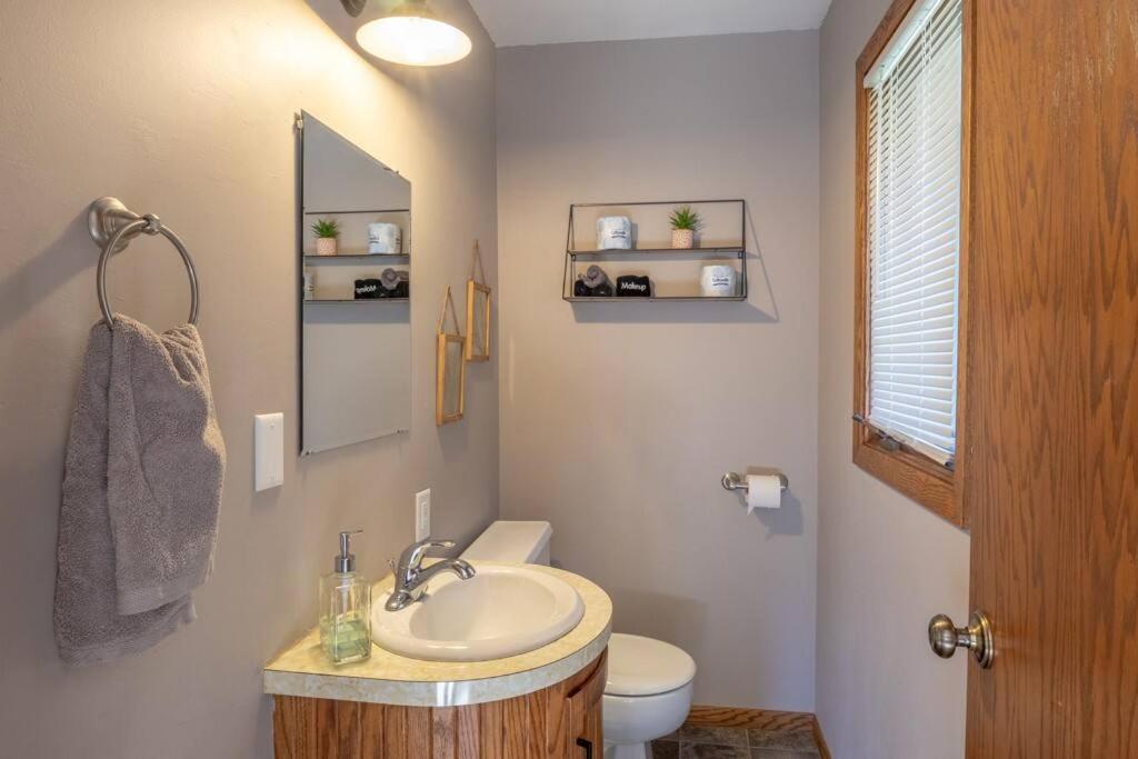 Family Home W/ 2 King, 2 Queen Beds + Game Room Bemidji Luaran gambar