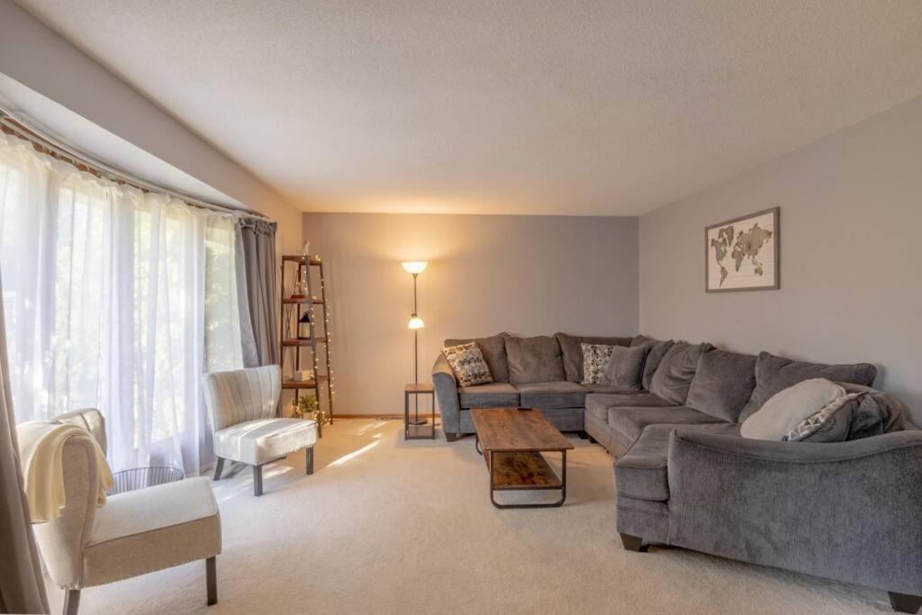 Family Home W/ 2 King, 2 Queen Beds + Game Room Bemidji Luaran gambar