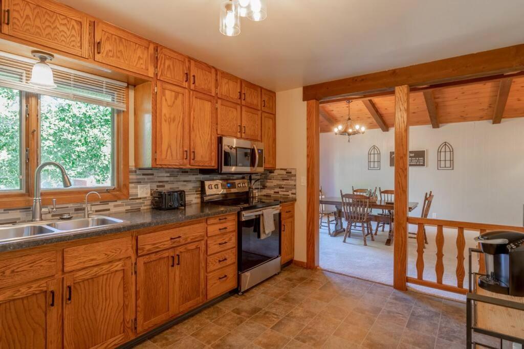 Family Home W/ 2 King, 2 Queen Beds + Game Room Bemidji Luaran gambar